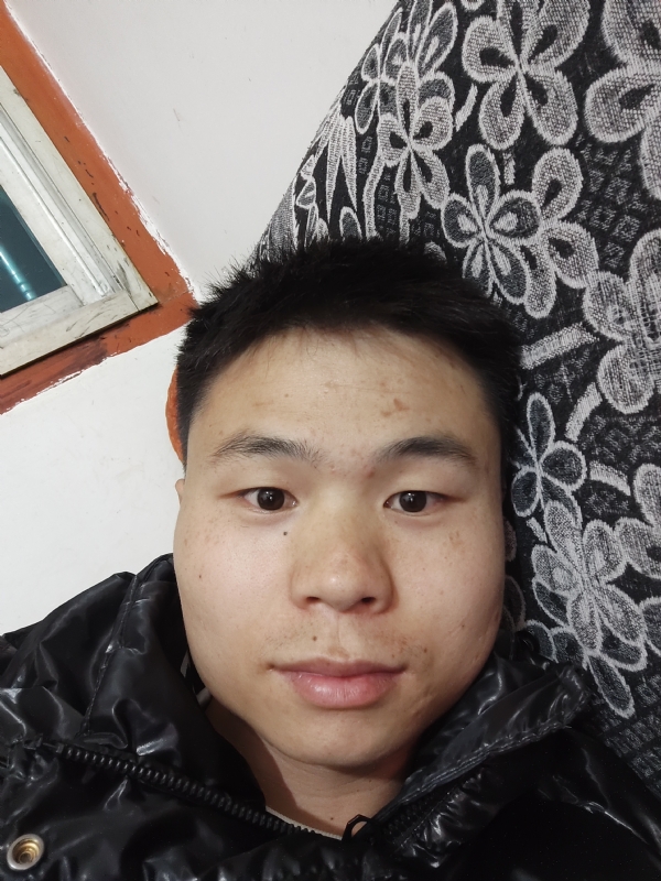 麒麟区幼儿园扛把子的第三张照片--曲靖交友中心